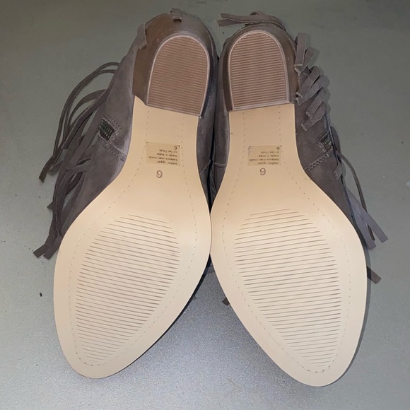 New fringe leather ankle booties 🎡 - Picture 10 of 12